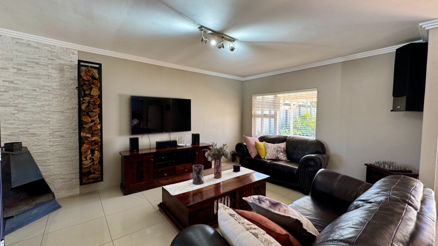 4 Bedroom Property for Sale in Strand South Western Cape